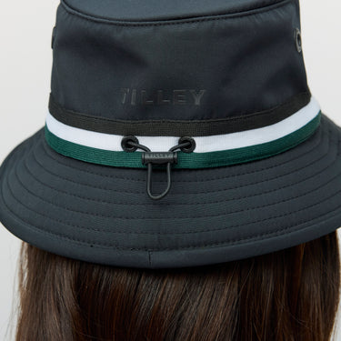 #colour_black-pine-green