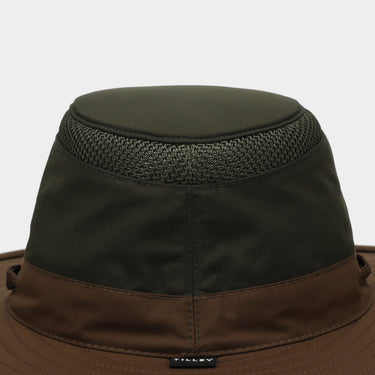 #colour_forest-night-peat